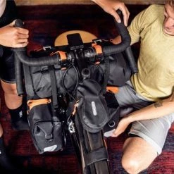 Fahrradzubehör Ortlieb Handlebar-Pack 15L -Rucksack-Verkäufe handlebarpack cockpitpack2020 07 07 ortliebgravel1107 1 2